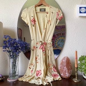 Vintage Reformation yellow floral mini wrap dress size 2